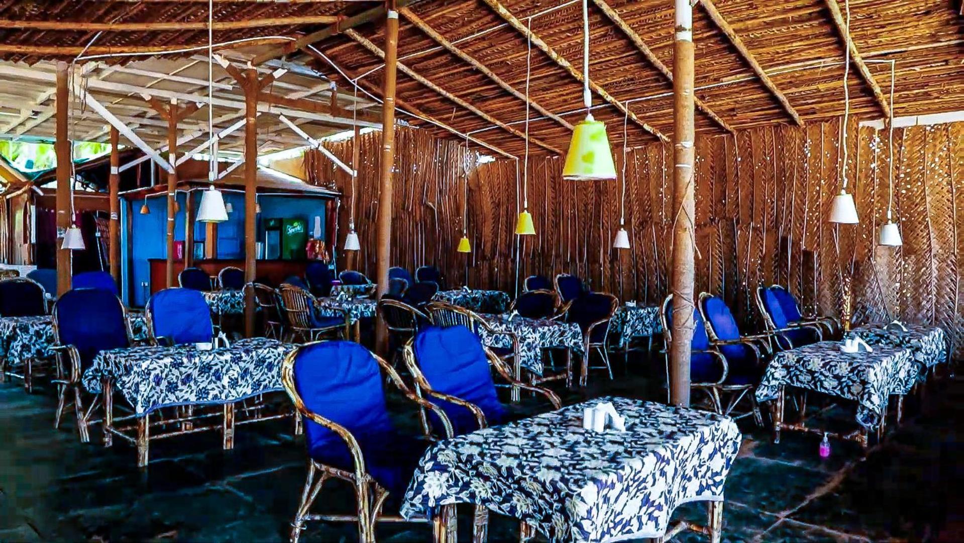 Hotel Om Sai Beach Huts Agonda Esterno foto
